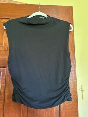 Abercrombie & Fitch Black Sleeveless Crewneck Top